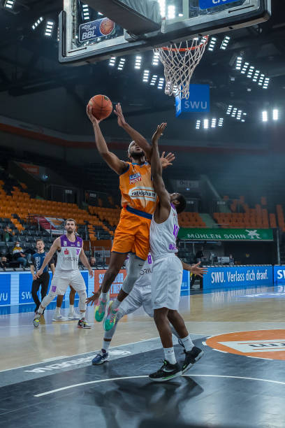 场控制方面 场控制方面