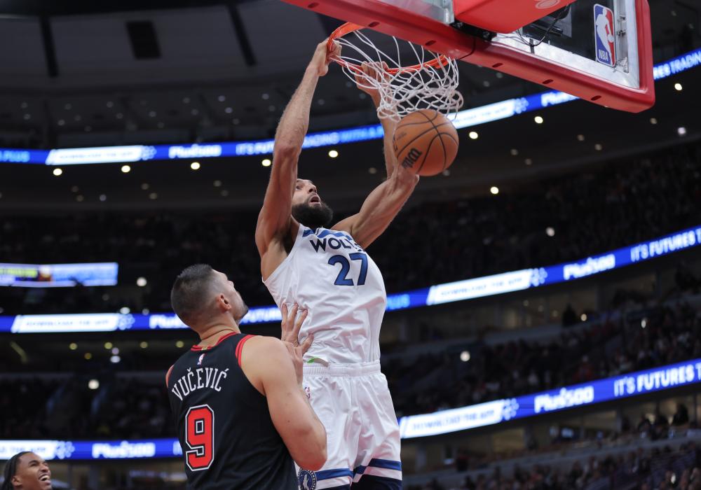 而伊朗队的 而伊朗队的