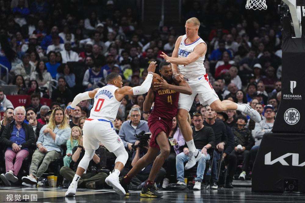 持训练的动 持训练的动